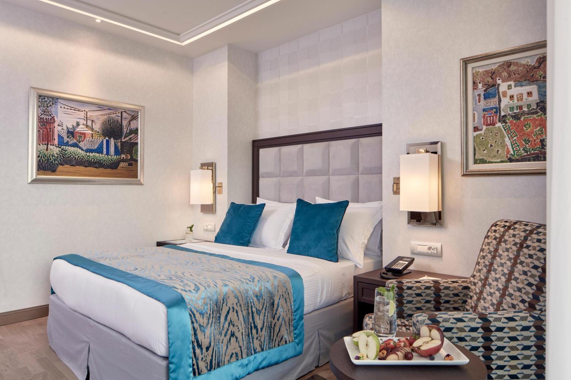 Electra Metropolis Hotel 5*