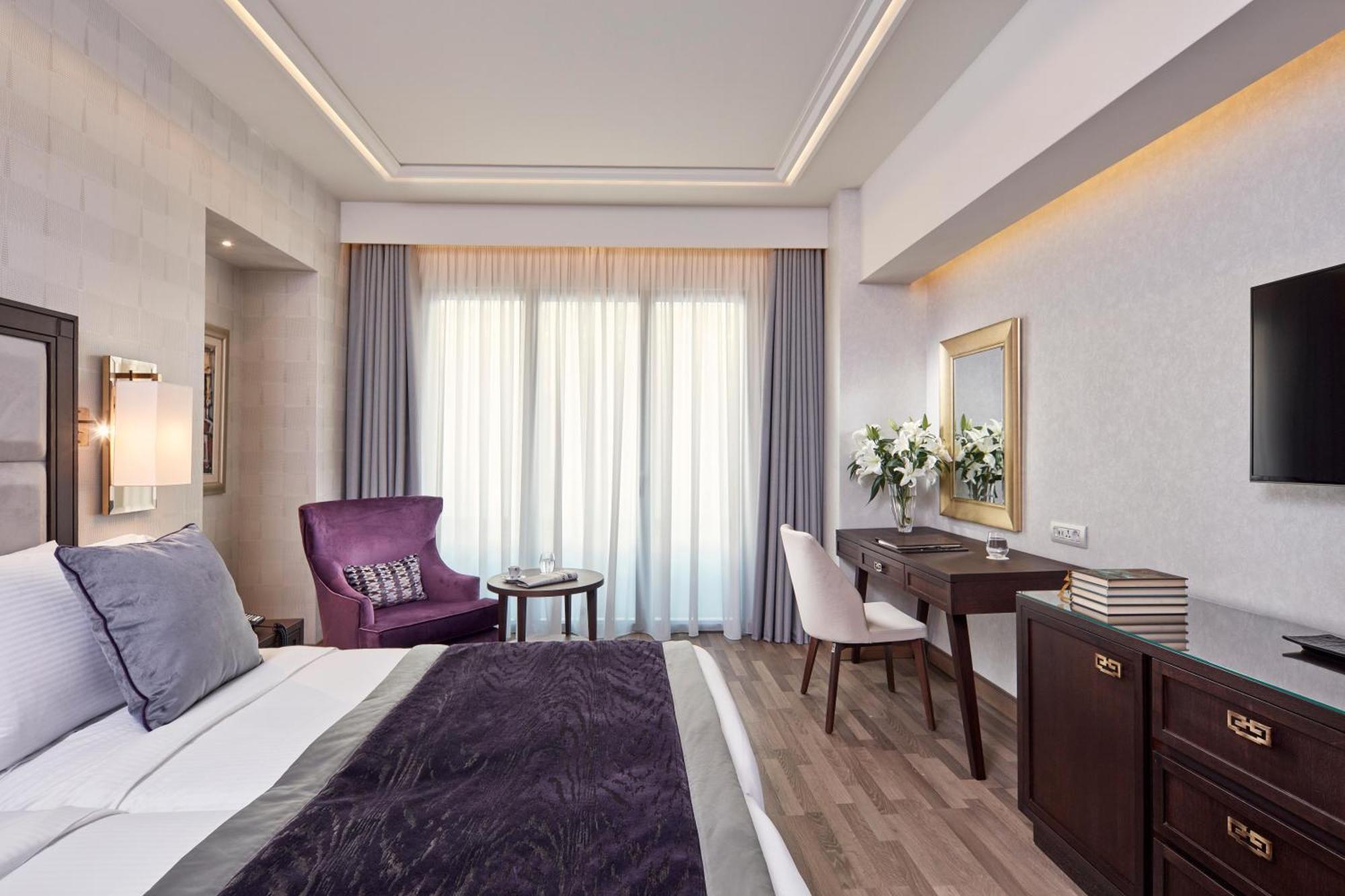 Electra Metropolis Hotel
